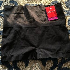 Black Spanx Bpyshorts. New with tag